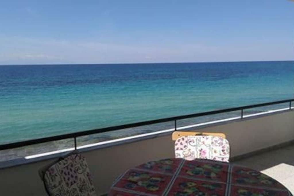 Seaside Beach House Siviri Esterno foto