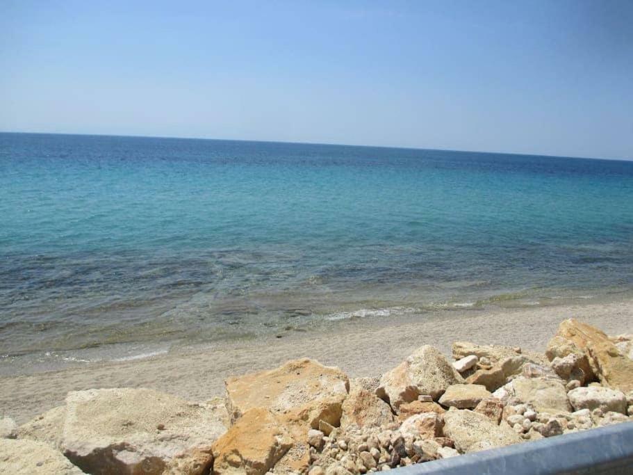 Seaside Beach House Siviri Esterno foto