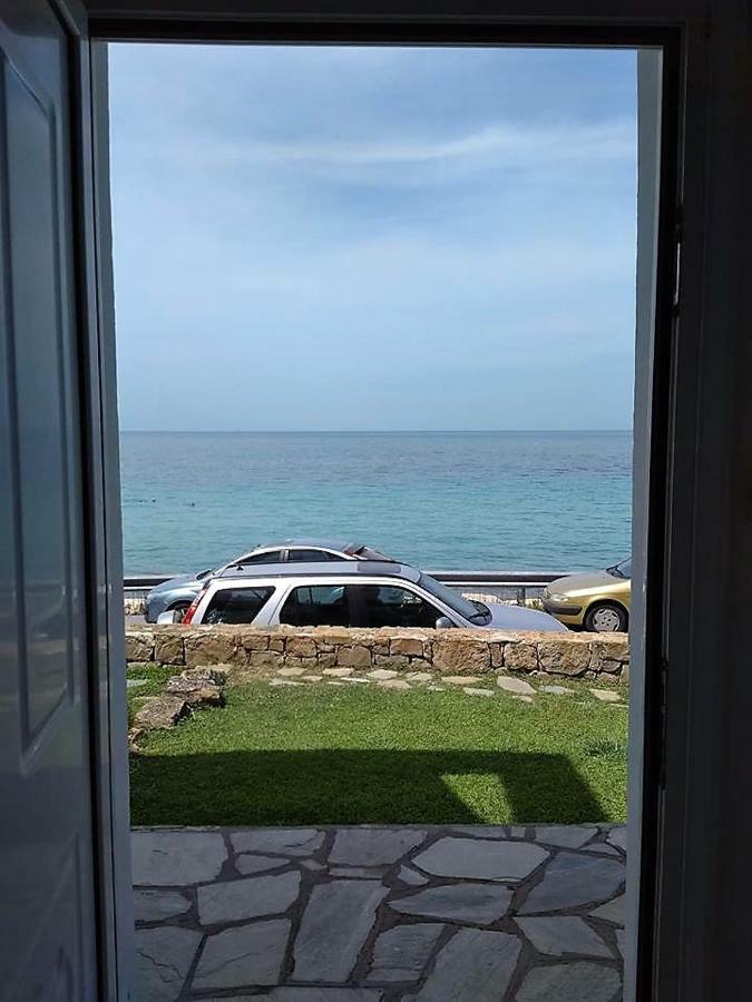 Seaside Beach House Siviri Esterno foto